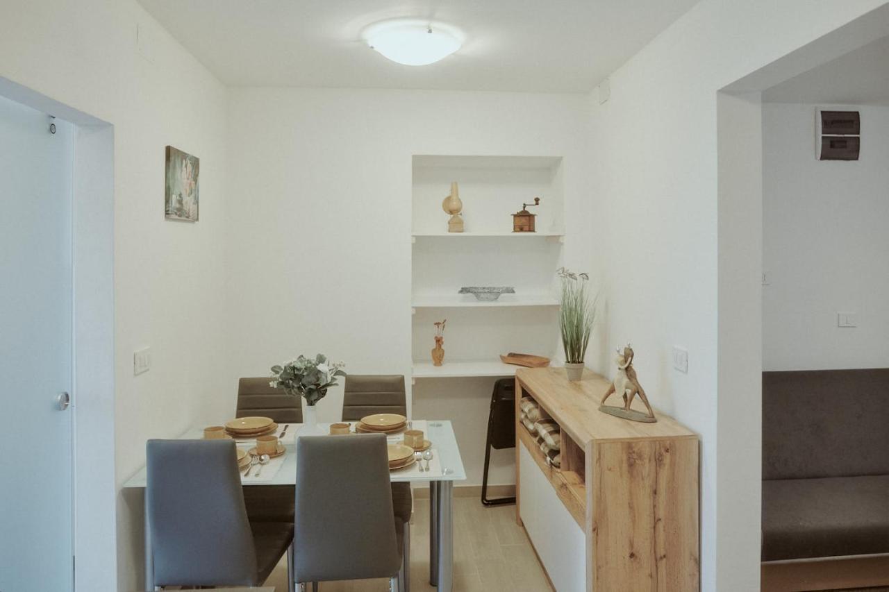 Apartments Pr' Stormanu Kanal Экстерьер фото